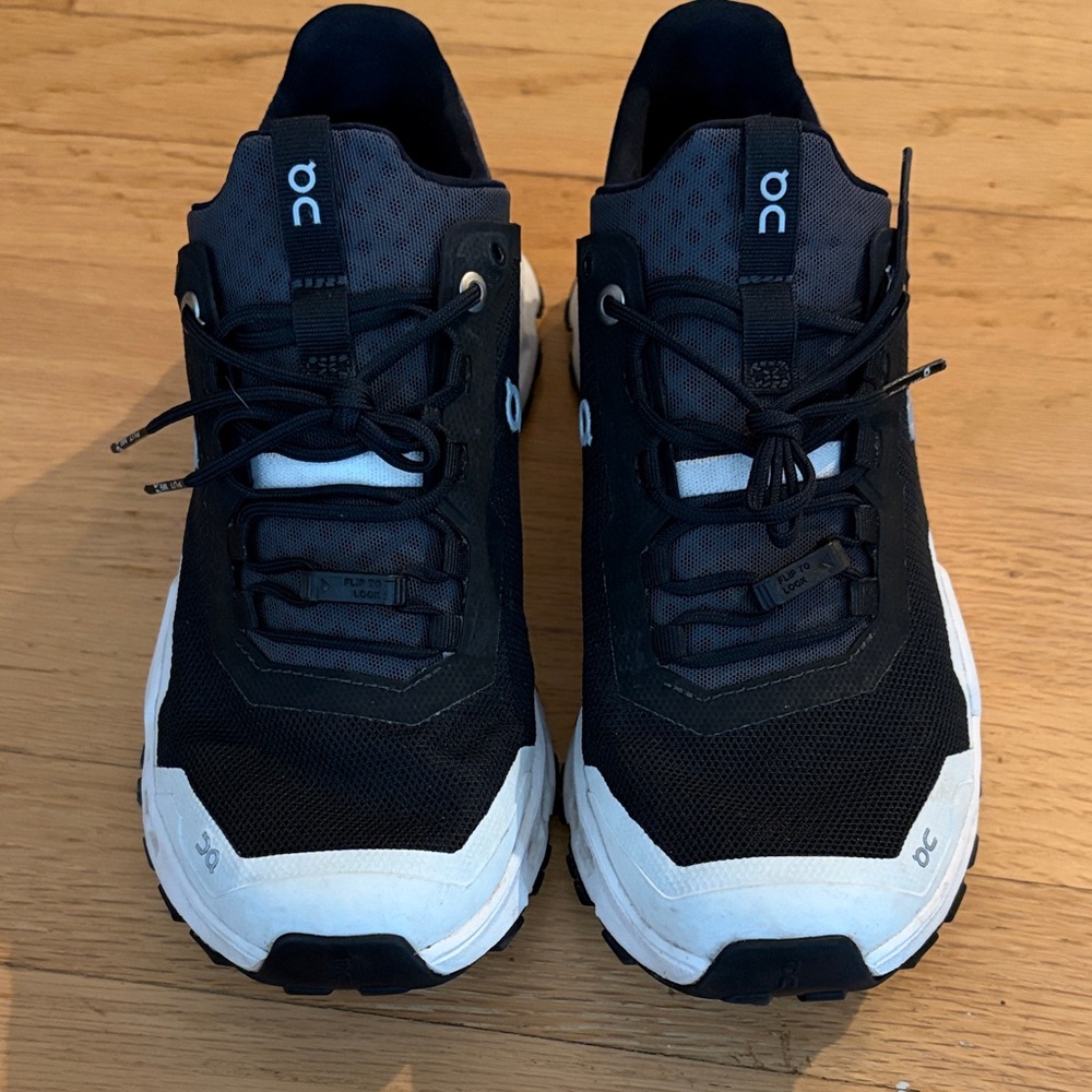 On Running Women’s Cloudultra